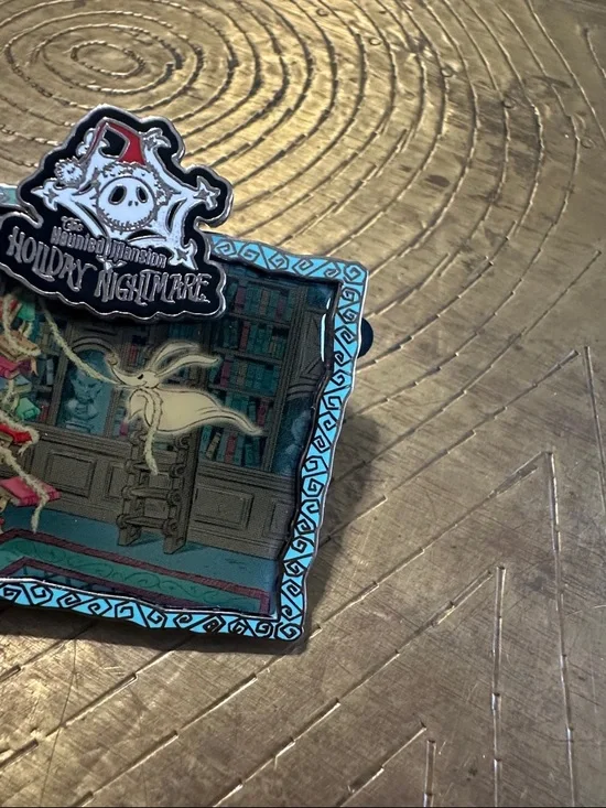 Disney Haunted Mansion Nightmare  Christmas Zero & Tree Collectible Pin - Picture 3 of 7